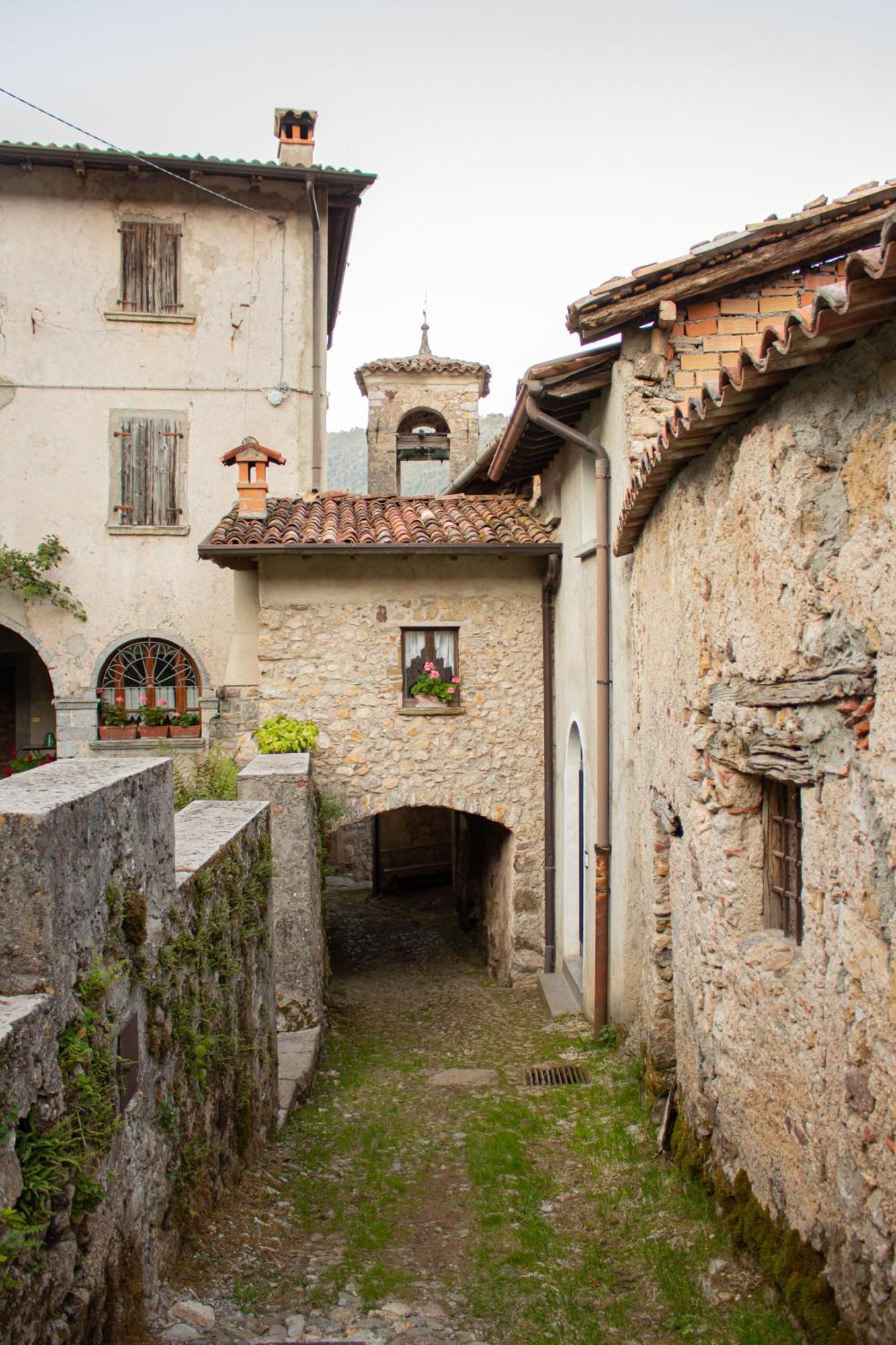 Vestone A Casa Di Gianni E Mari Bed & Breakfast エクステリア 写真