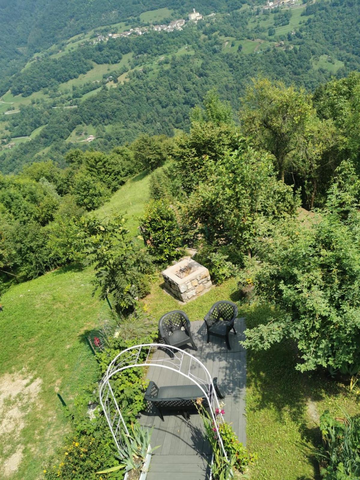 Vestone A Casa Di Gianni E Mari Bed & Breakfast エクステリア 写真