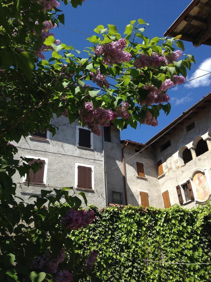 Vestone A Casa Di Gianni E Mari Bed & Breakfast エクステリア 写真