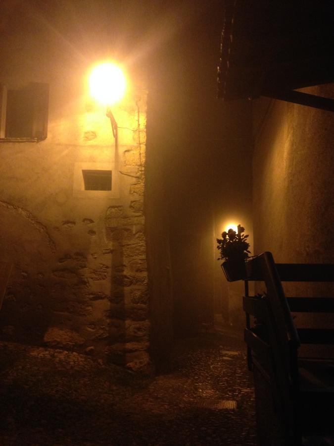 Vestone A Casa Di Gianni E Mari Bed & Breakfast エクステリア 写真